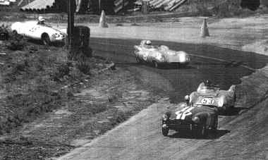 the Chapman / Sheppard Mk 9 ahead of Miller's Eleven