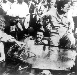 1,100cc winners, Mac Fraser (at wheel) and Chamberlain